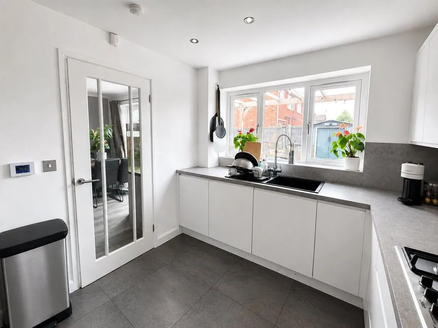 Manston Drive, Perton Wolverhampton, Staffordshire, WV6, photo 12
