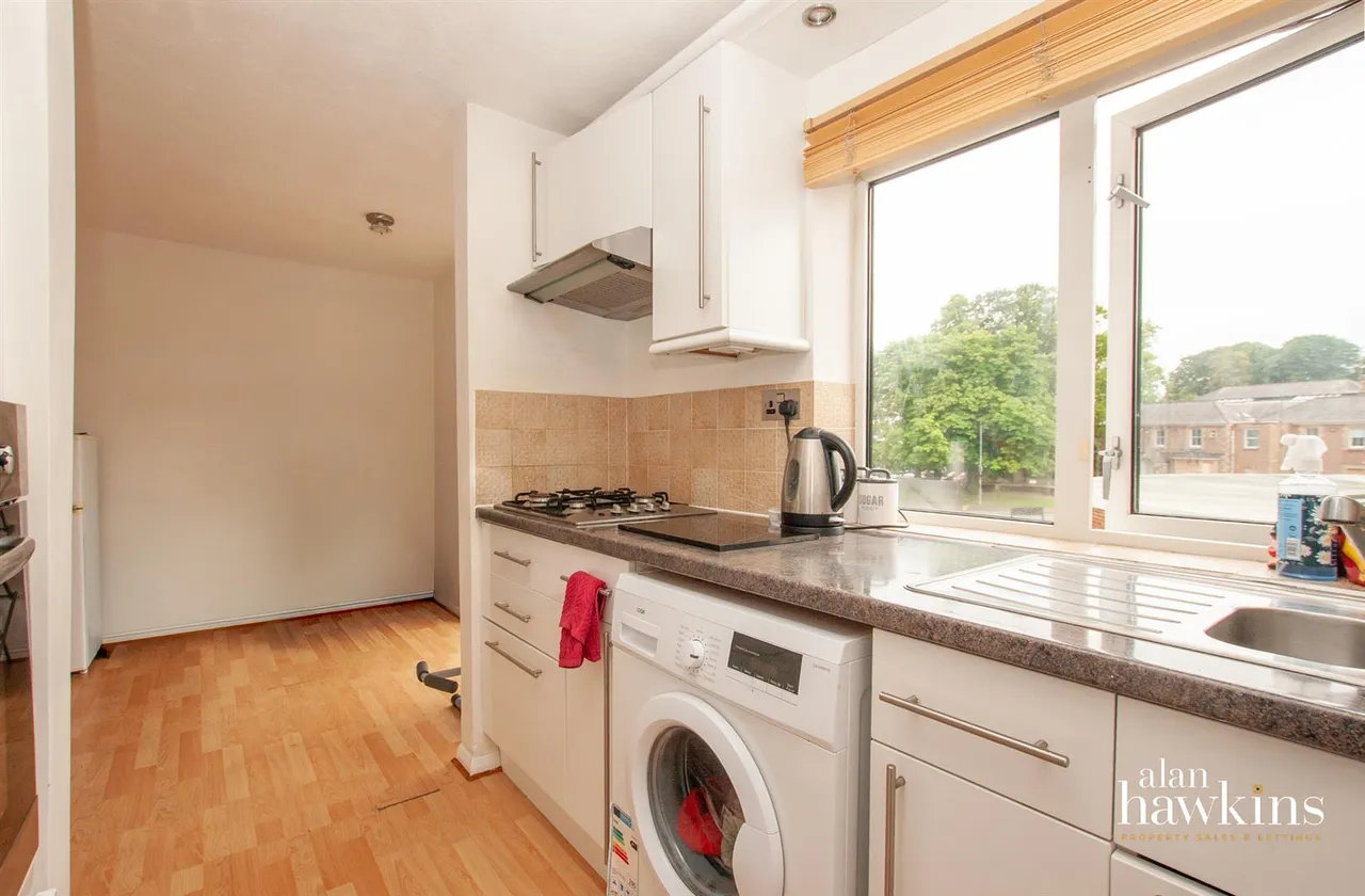 Lime Kiln, Royal Wootton Bassett, photo 4