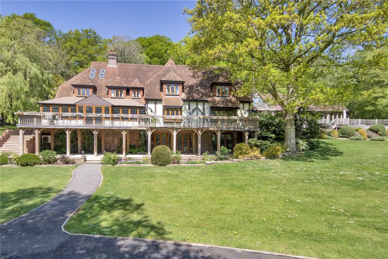 6 bed house for sale, Eridge Park, Eridge Green, TN3