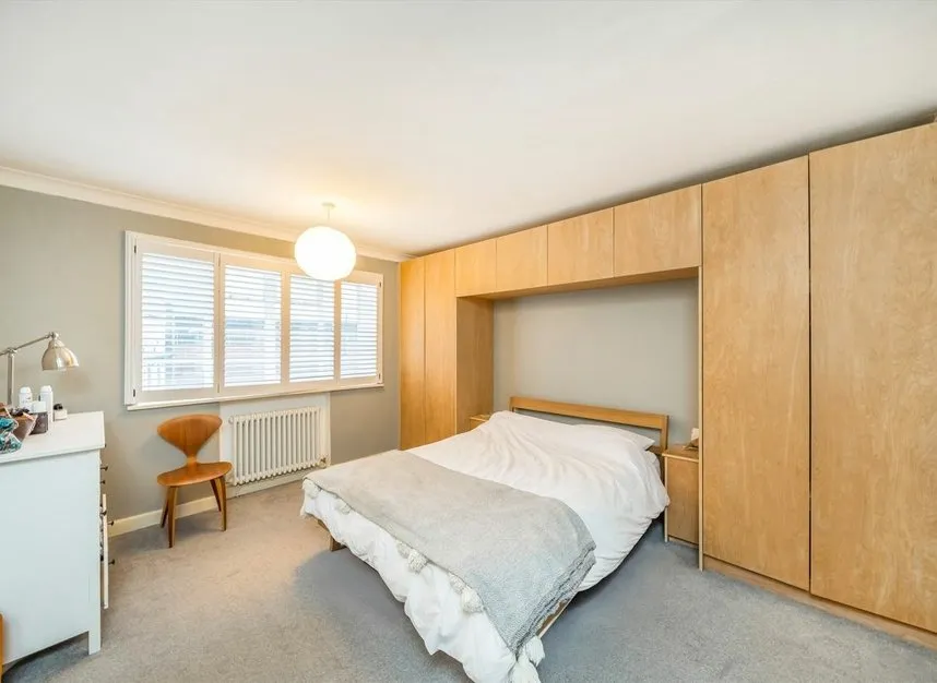 Streatham High Road, Streatham, SW16, photo 3