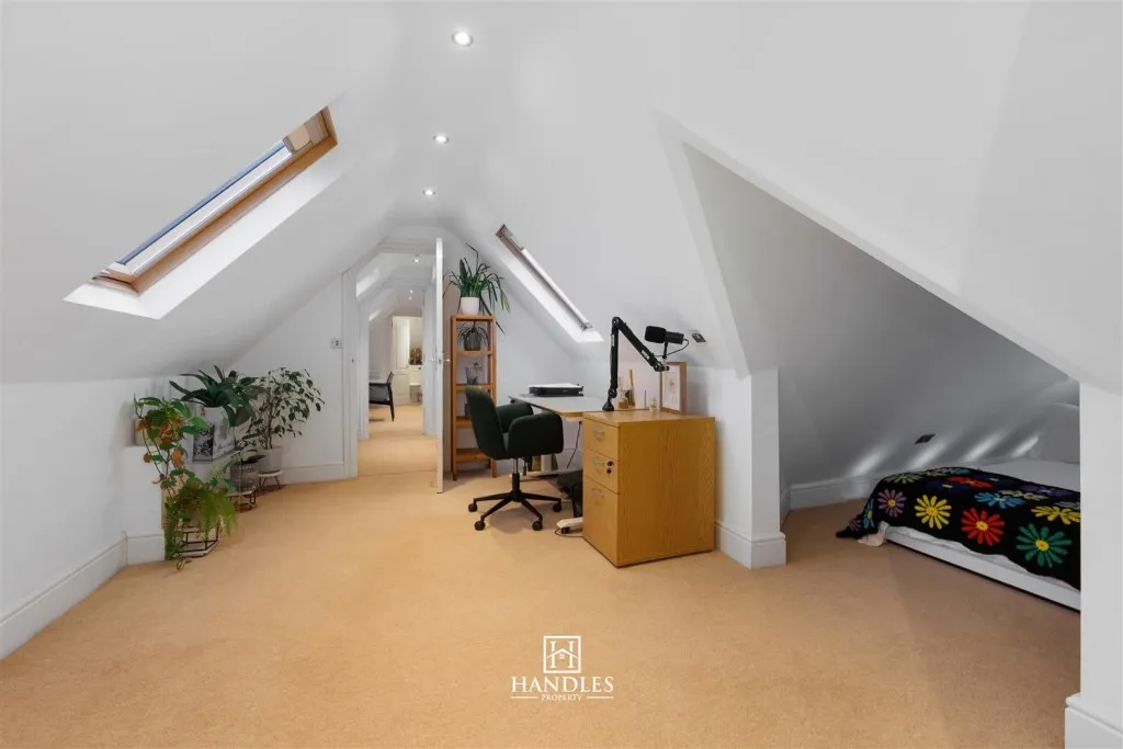 Warwick New Road, Leamington Spa, photo 11