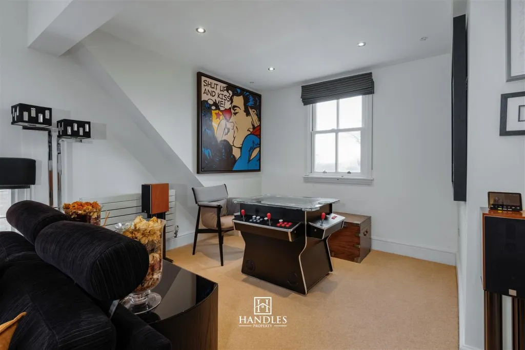 Warwick New Road, Leamington Spa, photo 7
