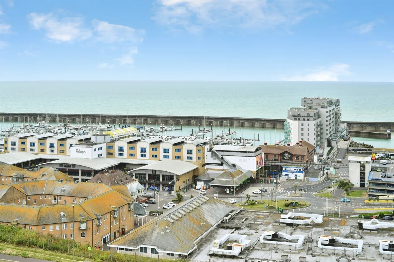 Marine Gate, Brighton, photo 12