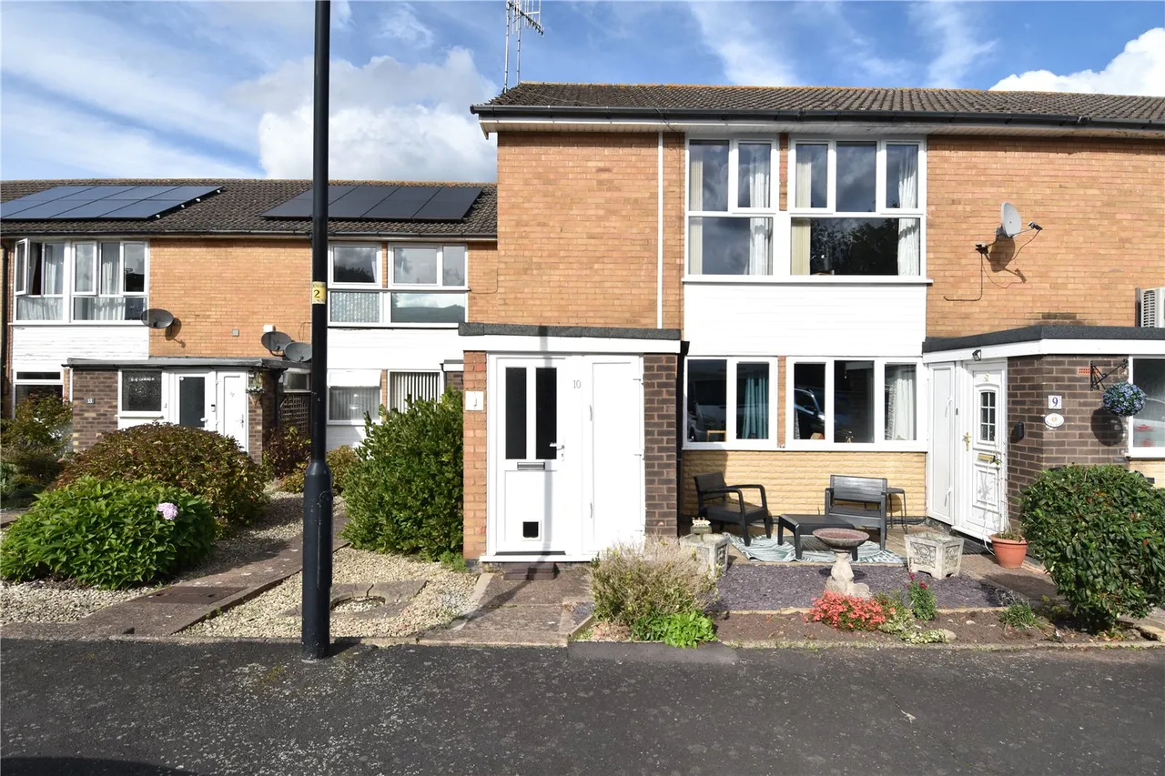 2 bed flat for sale, St. Andrews Close, Droitwich, WR9