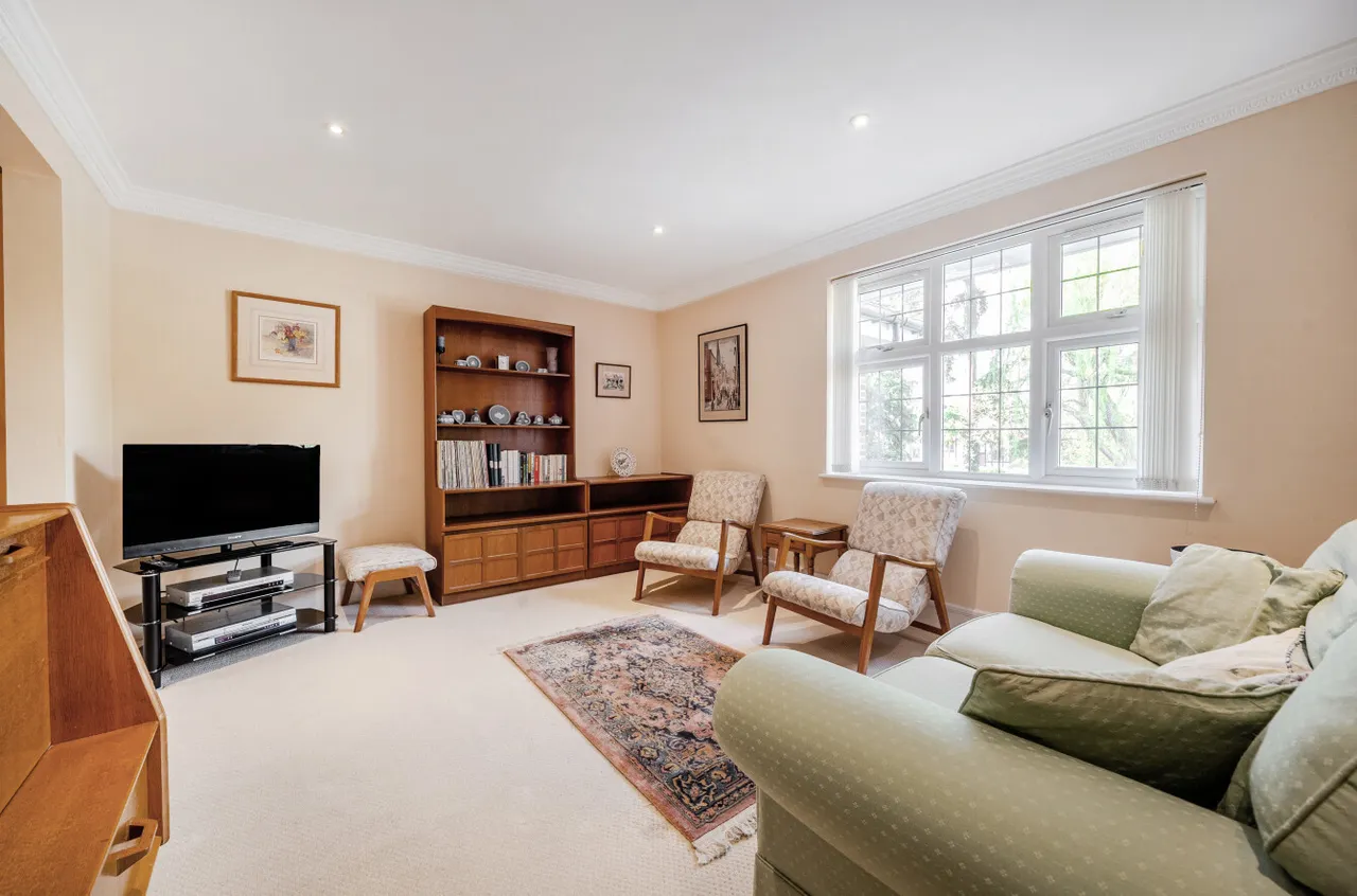 Knightsbridge Road, Camberley, Surrey, GU15 3TS, photo 4