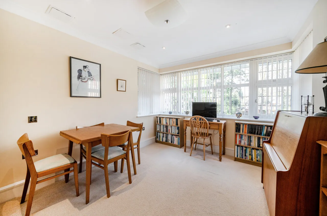 Knightsbridge Road, Camberley, Surrey, GU15 3TS, photo 5