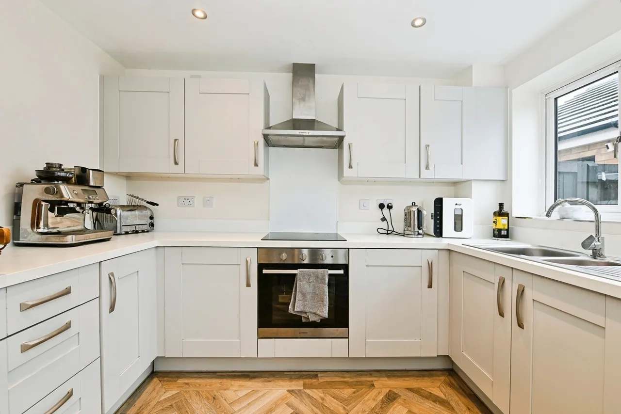 Lievesley Grove, Gedling, Nottingham, Nottinghamshire, NG4, photo 3