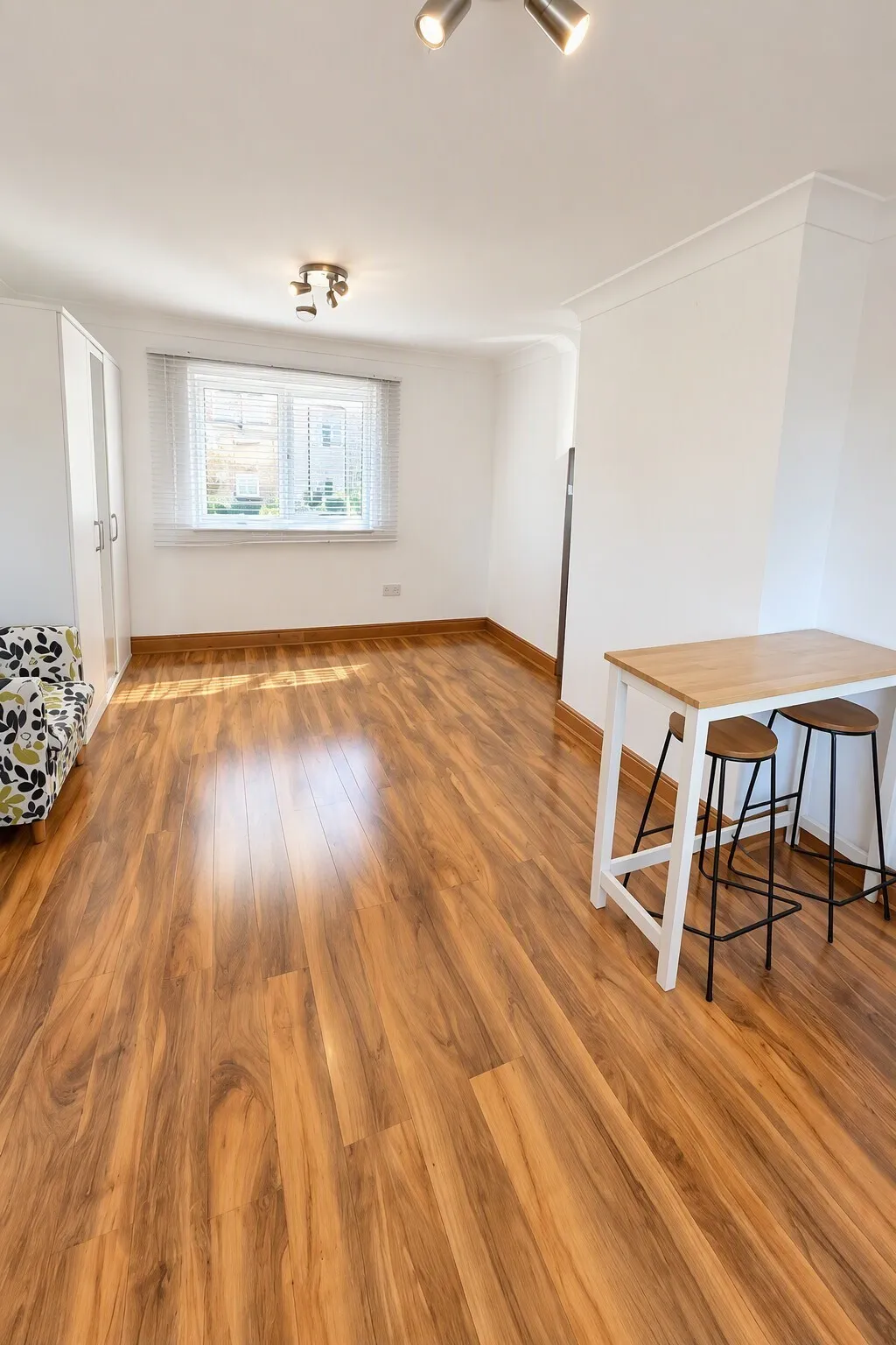 Hoylake Road, London, W3, photo 4