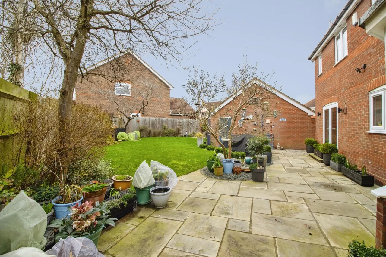 Ravel Close, Milton Keynes, MK7, photo 26