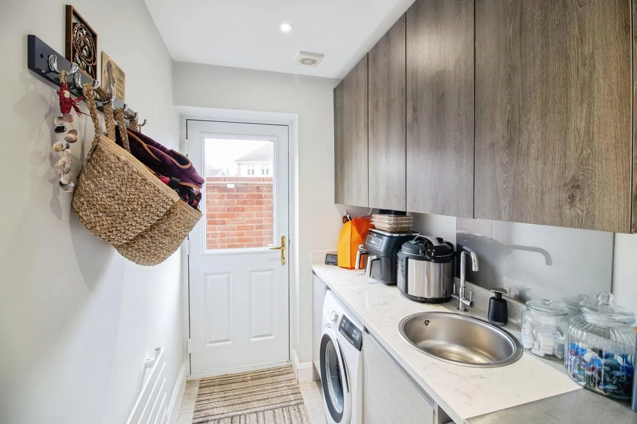 Ravel Close, Milton Keynes, MK7, photo 11