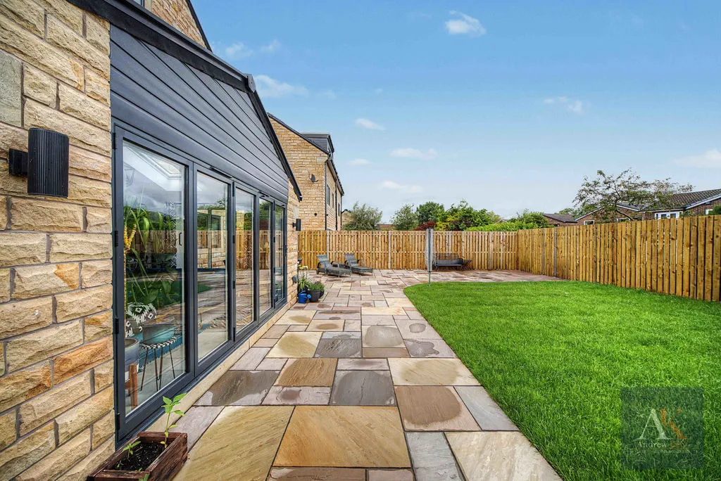 Chestnut Way, Littleborough OL15 8RW, photo 4