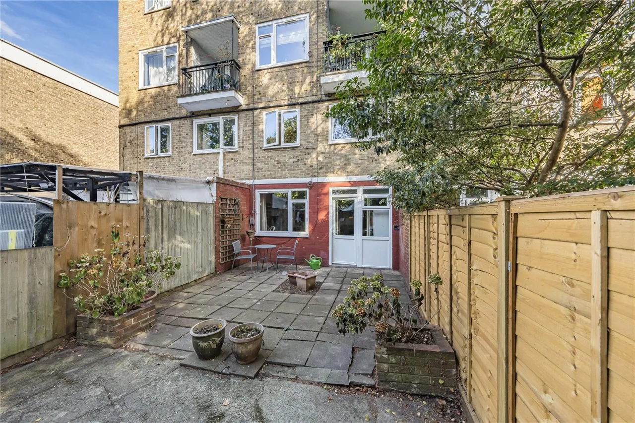 Cortis Road, London, photo 9