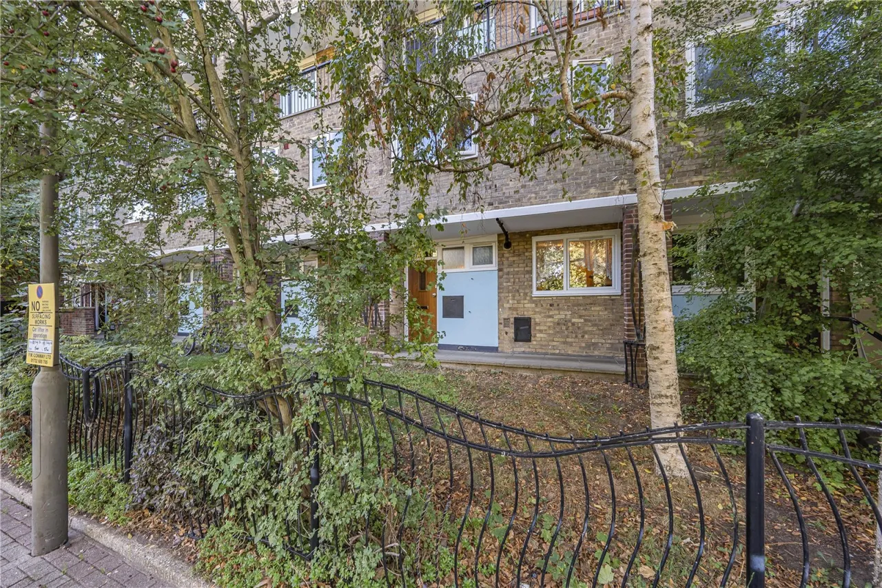 Cortis Road, London, photo 10