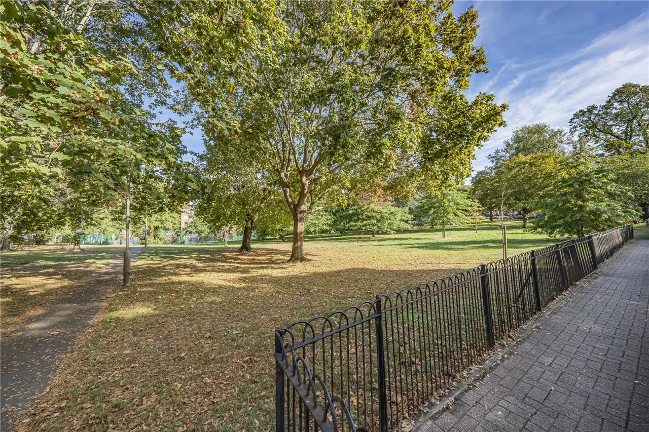 Cortis Road, London, photo 11