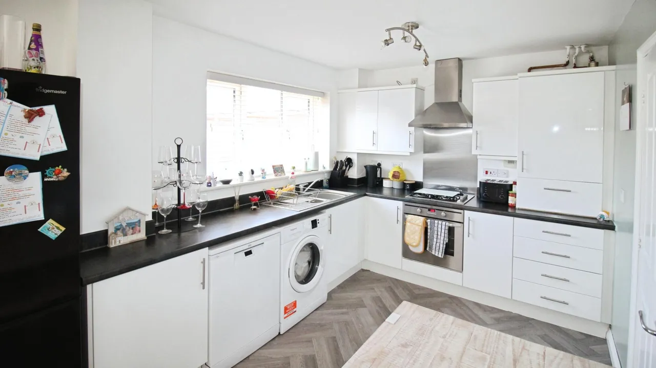 Robert Pearson Mews, Grimsby, DN32, photo 13