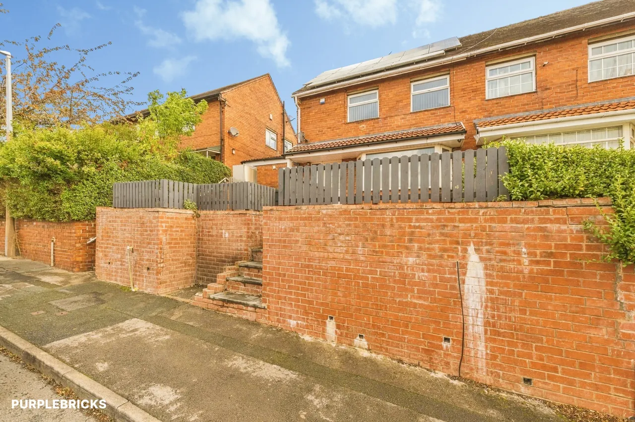 School Grove, Dewsbury, WF13, photo 20
