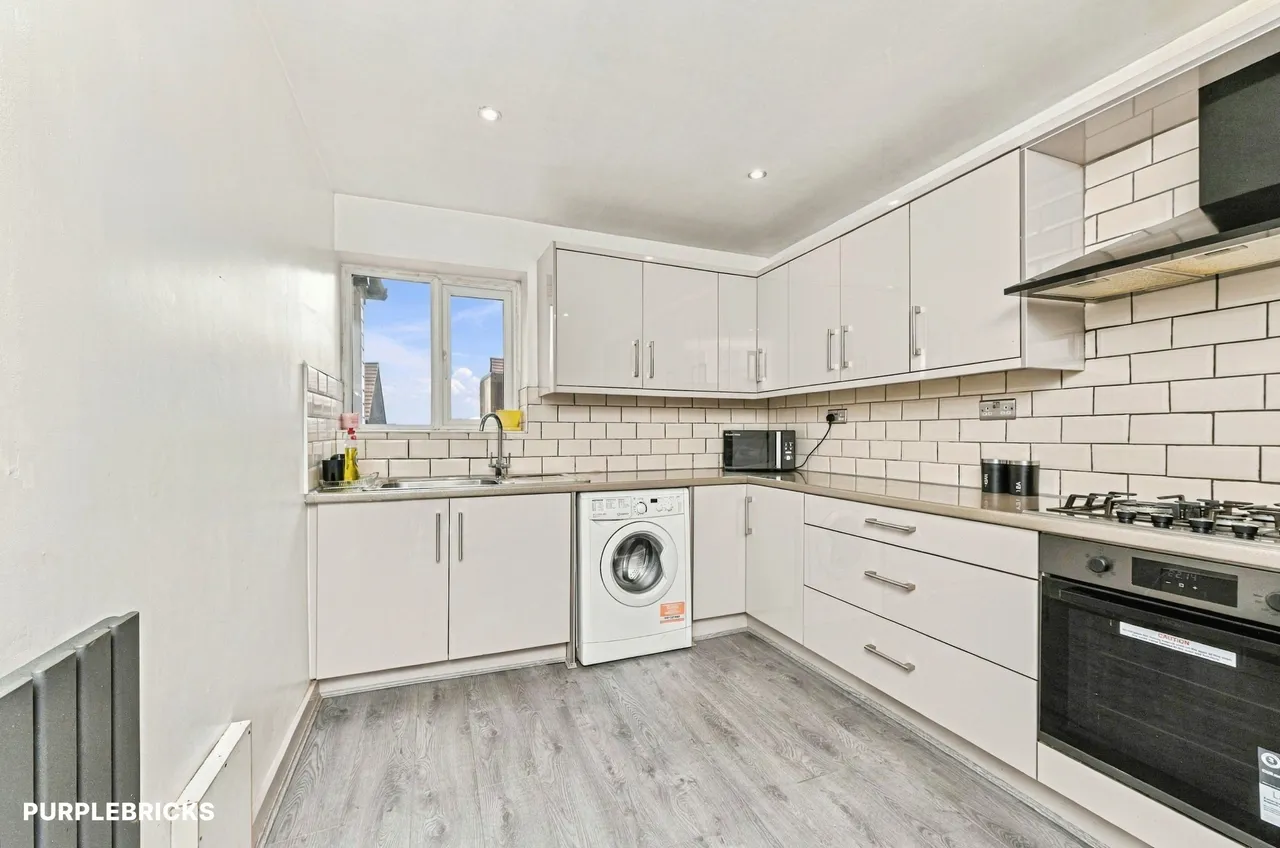 School Grove, Dewsbury, WF13, photo 10