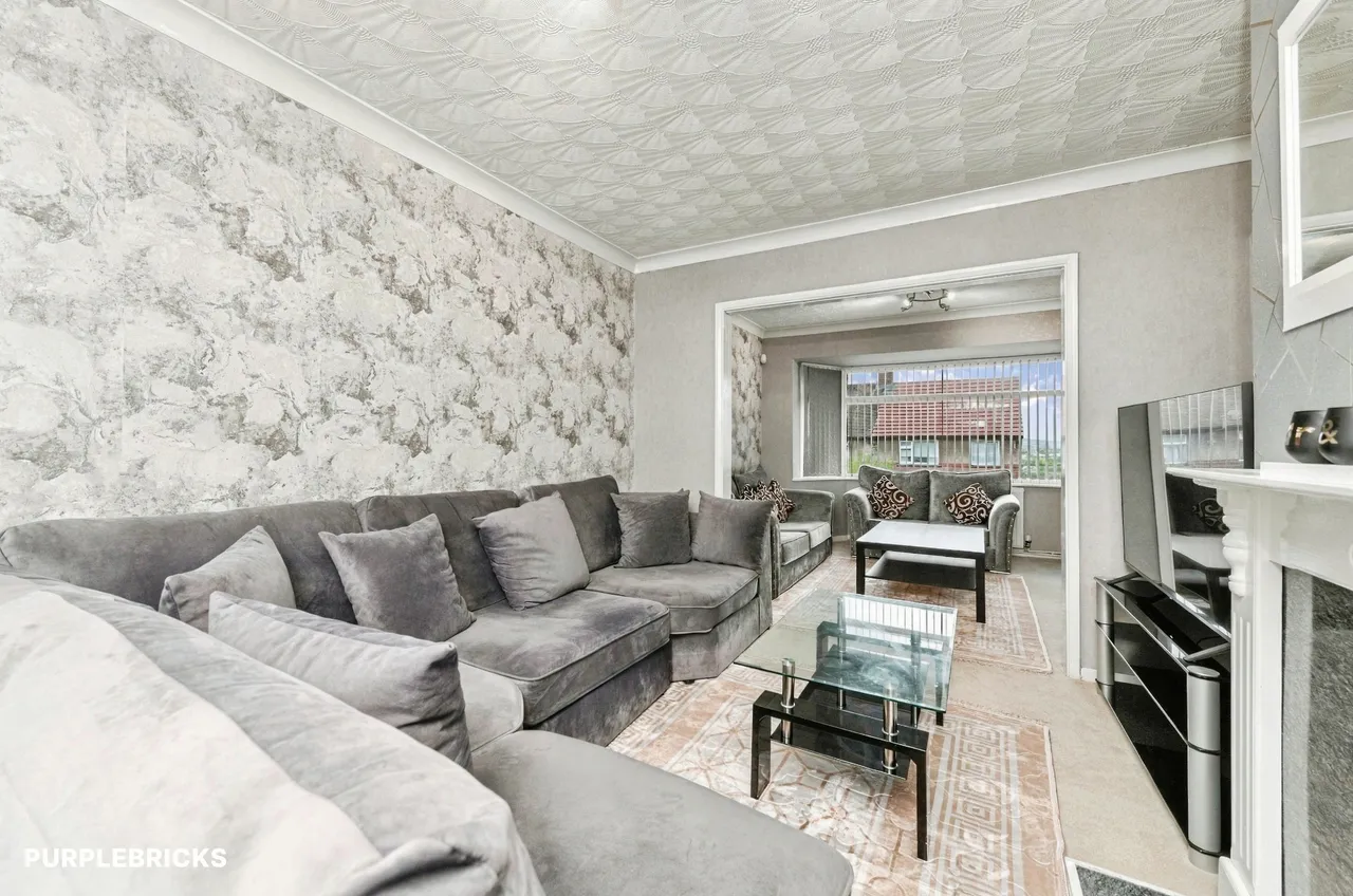School Grove, Dewsbury, WF13, photo 3