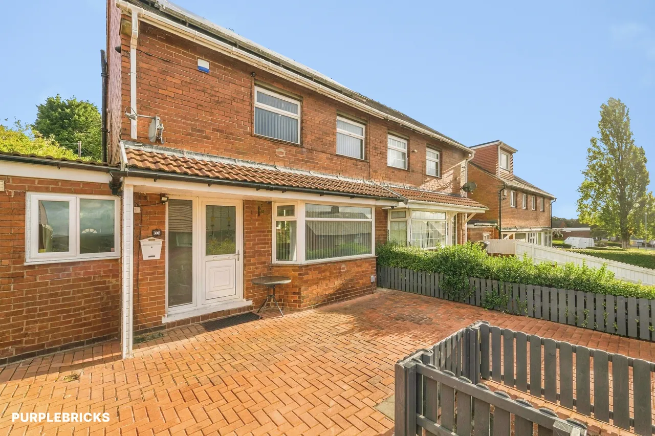 2 bed house for sale, School Grove, Dewsbury, WF13