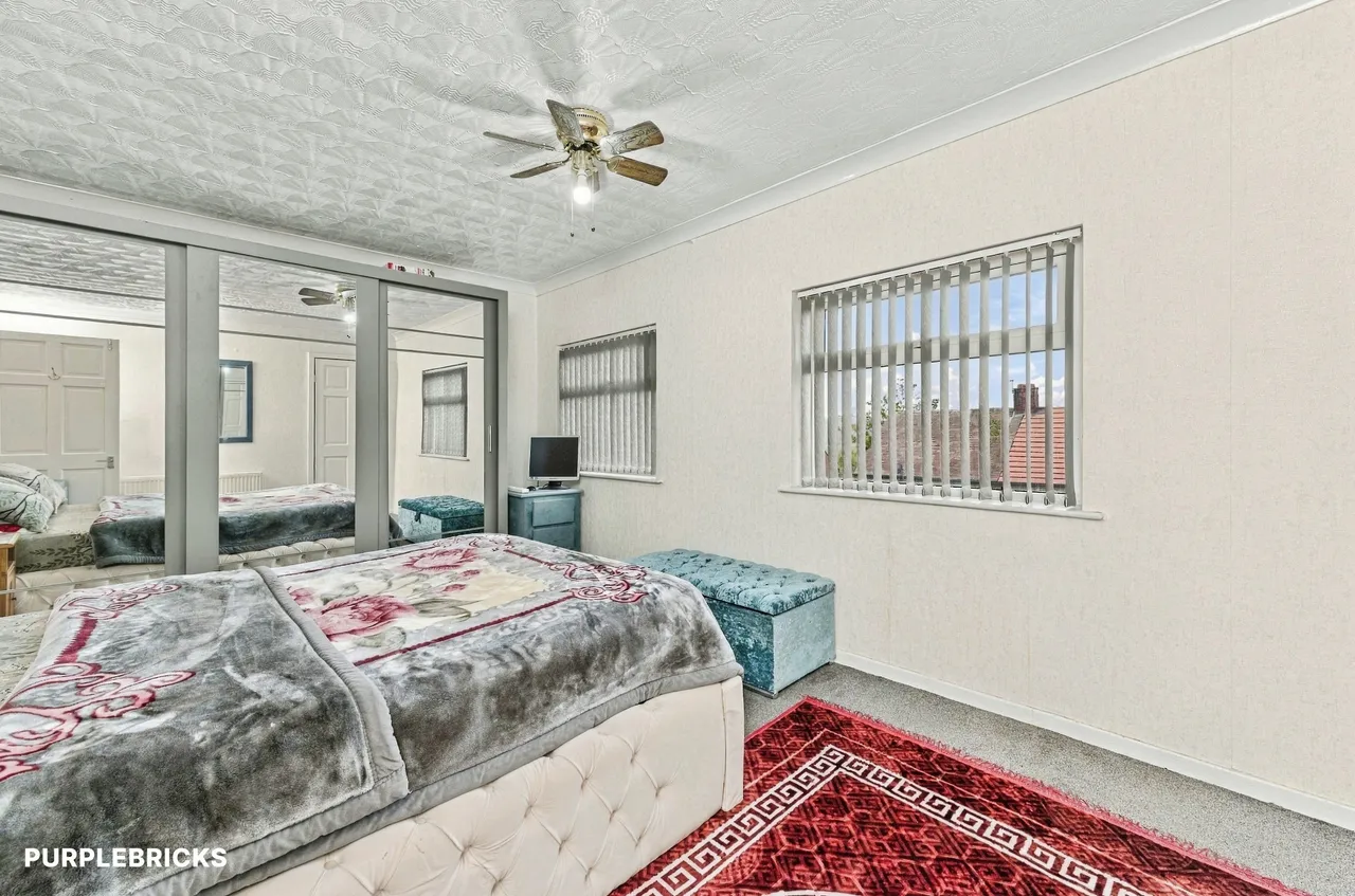 School Grove, Dewsbury, WF13, photo 13