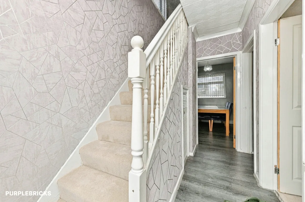 School Grove, Dewsbury, WF13, photo 11