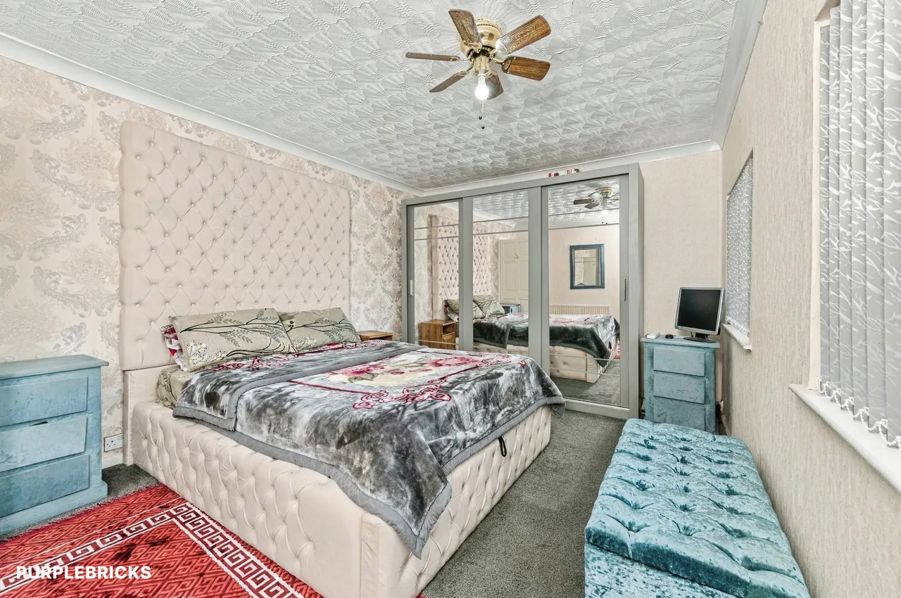 School Grove, Dewsbury, WF13, photo 12