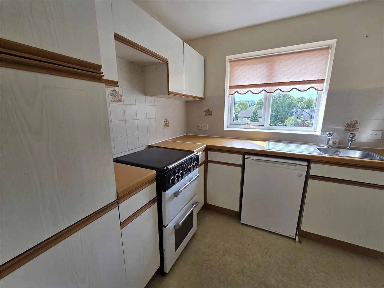 Silverlands Park, Buxton, Derbyshire, SK17, photo 5