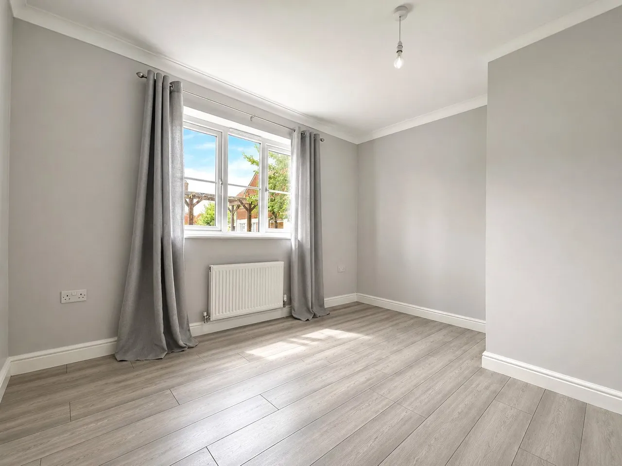 Lennox Close, GRAYS, Essex, RM16, photo 6
