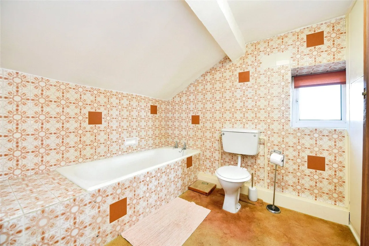 Wentworth Road, Thorpe Hesley, Rotherham, South Yorkshire, S61, photo 5