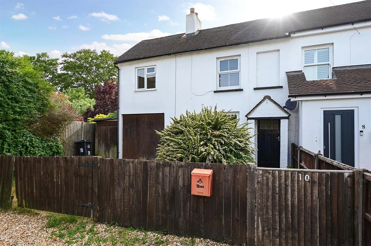 Mytchett Road, Mytchett, Camberley, Surrey, GU16 6EZ, photo 13