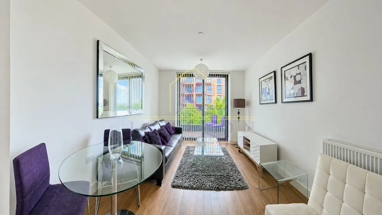 1 bed flat for sale, Agnes George Walk, London, E16