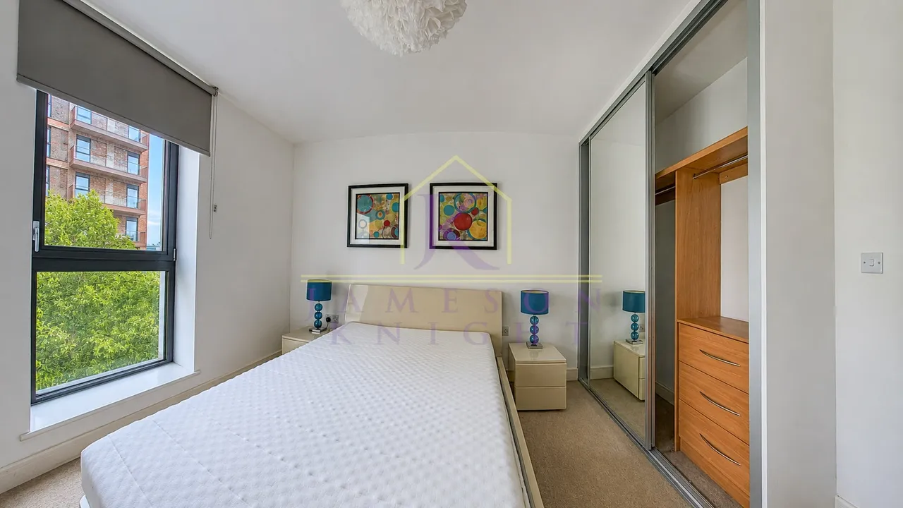 Agnes George Walk, London, E16, photo 4