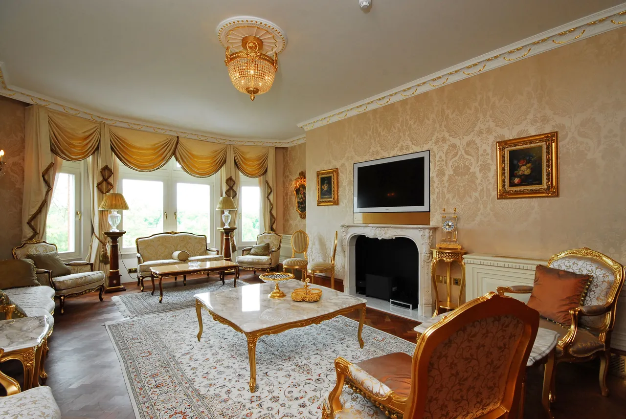 5 bed flat to rent — 10 Cumberland House, Kensington Road, London
