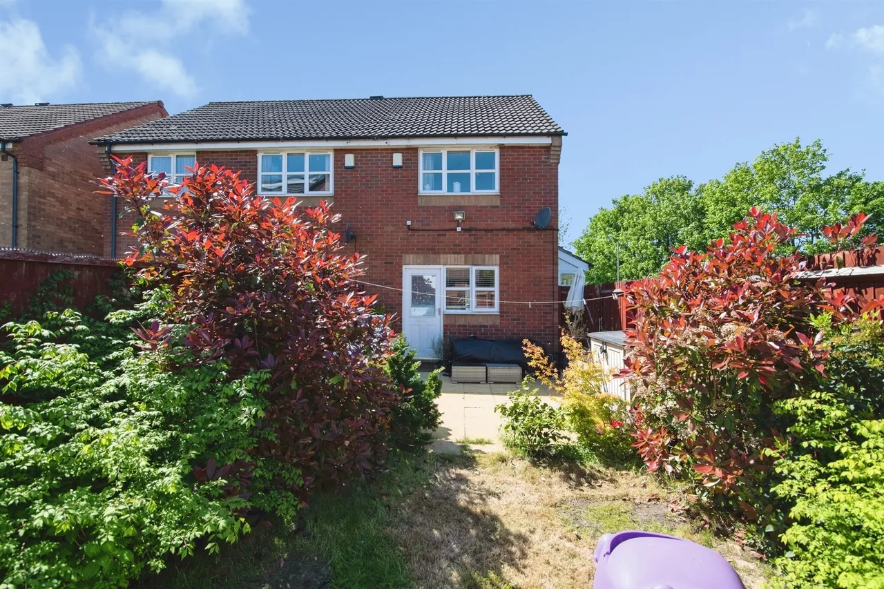 Navigation Lane, West Bromwich, B71, photo 12