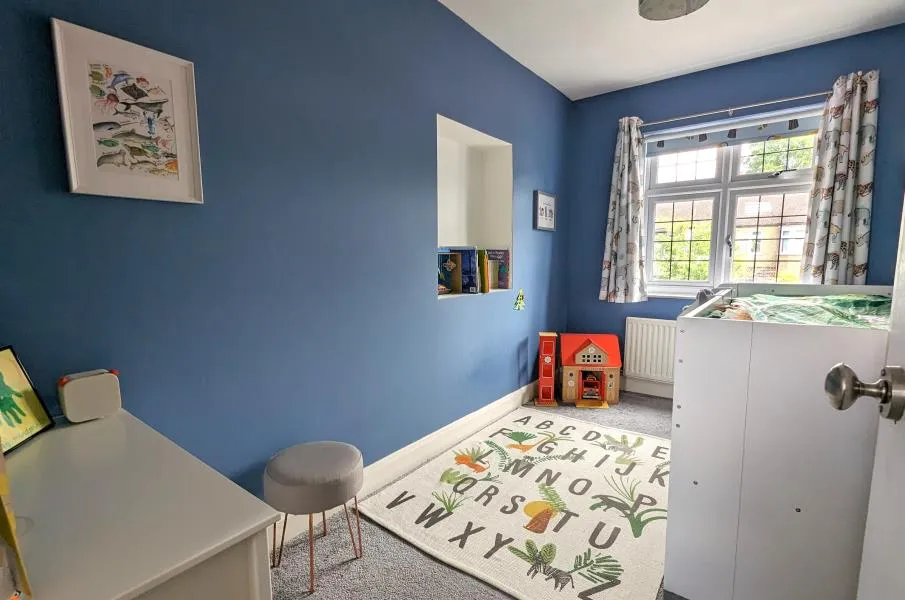 Hollies Avenue, West Byfleet, KT14, photo 11