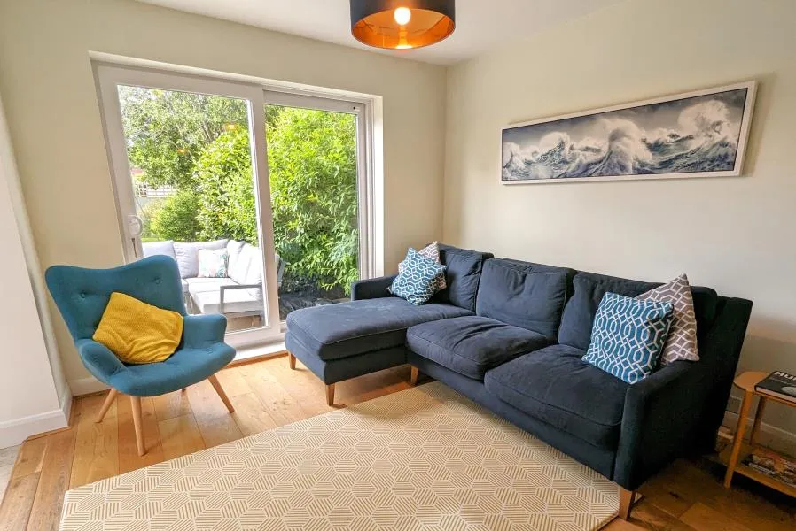 Hollies Avenue, West Byfleet, KT14, photo 4