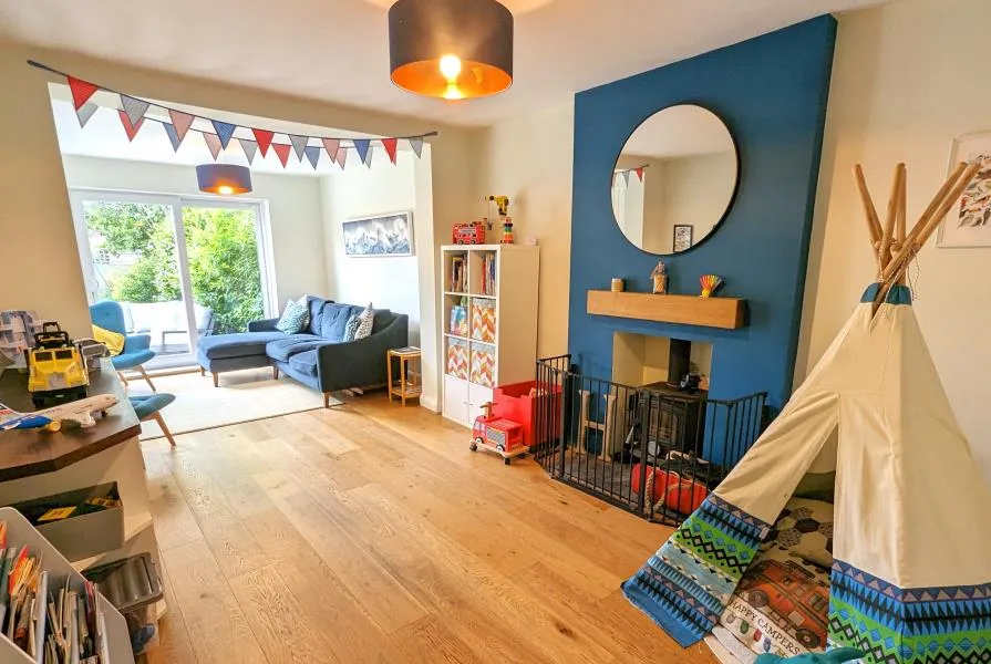 Hollies Avenue, West Byfleet, KT14, photo 5
