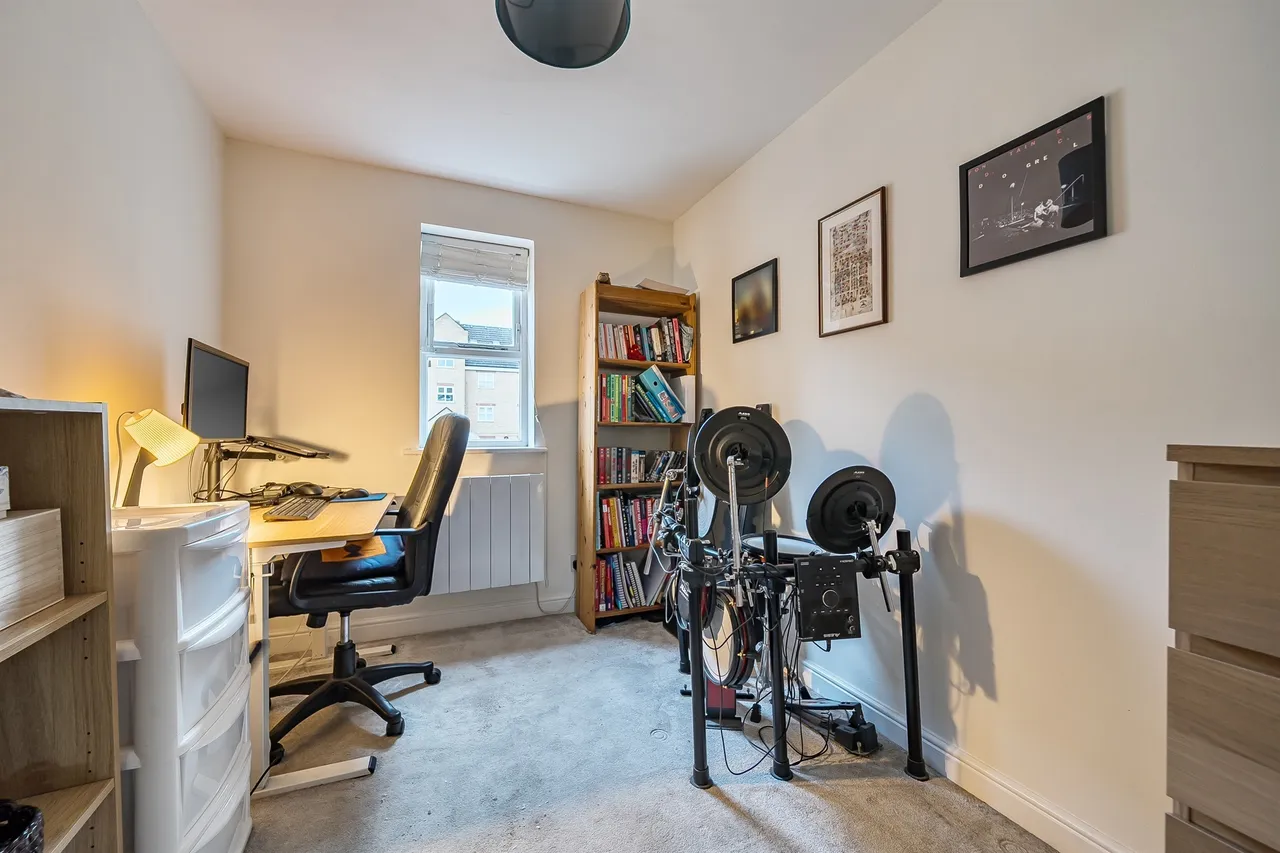 Kirkland Drive, Enfield, photo 10