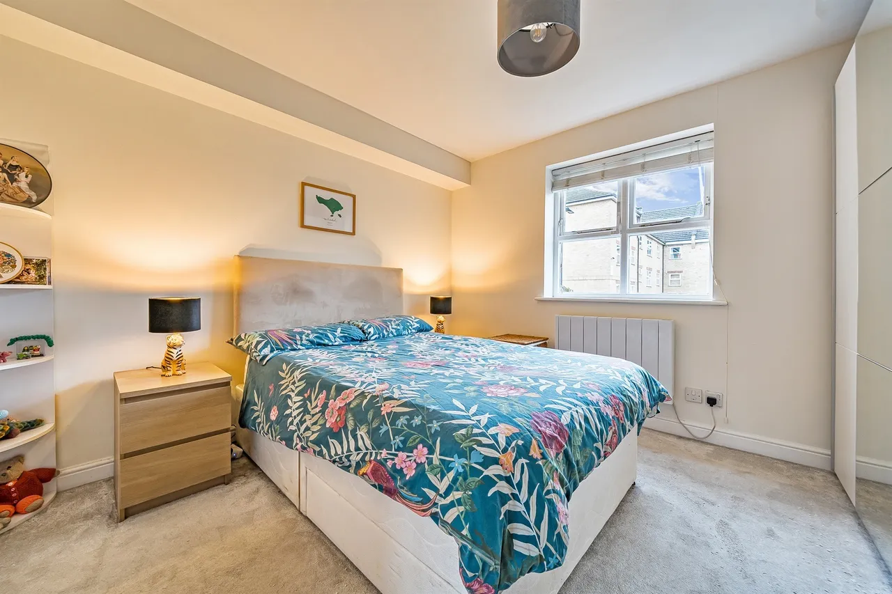 Kirkland Drive, Enfield, photo 8