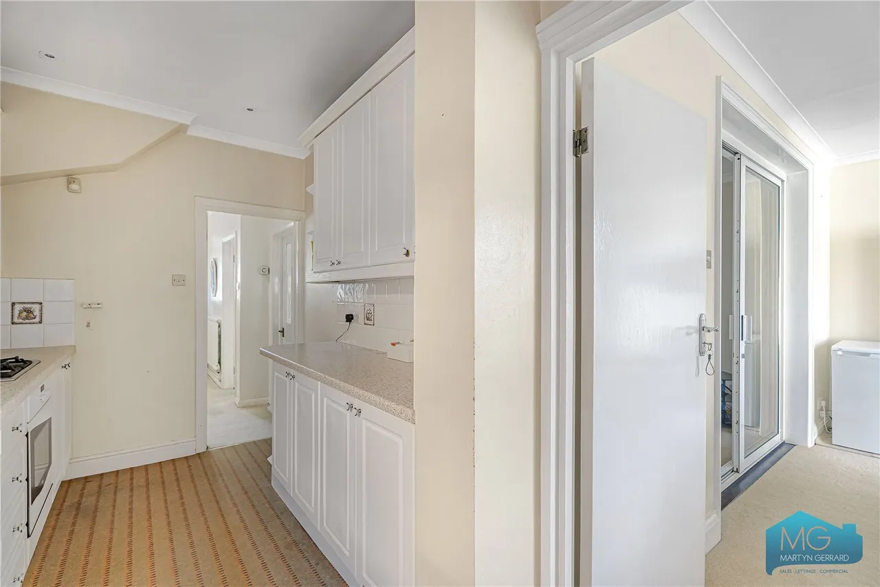 Devonshire Road, London, NW7, photo 18