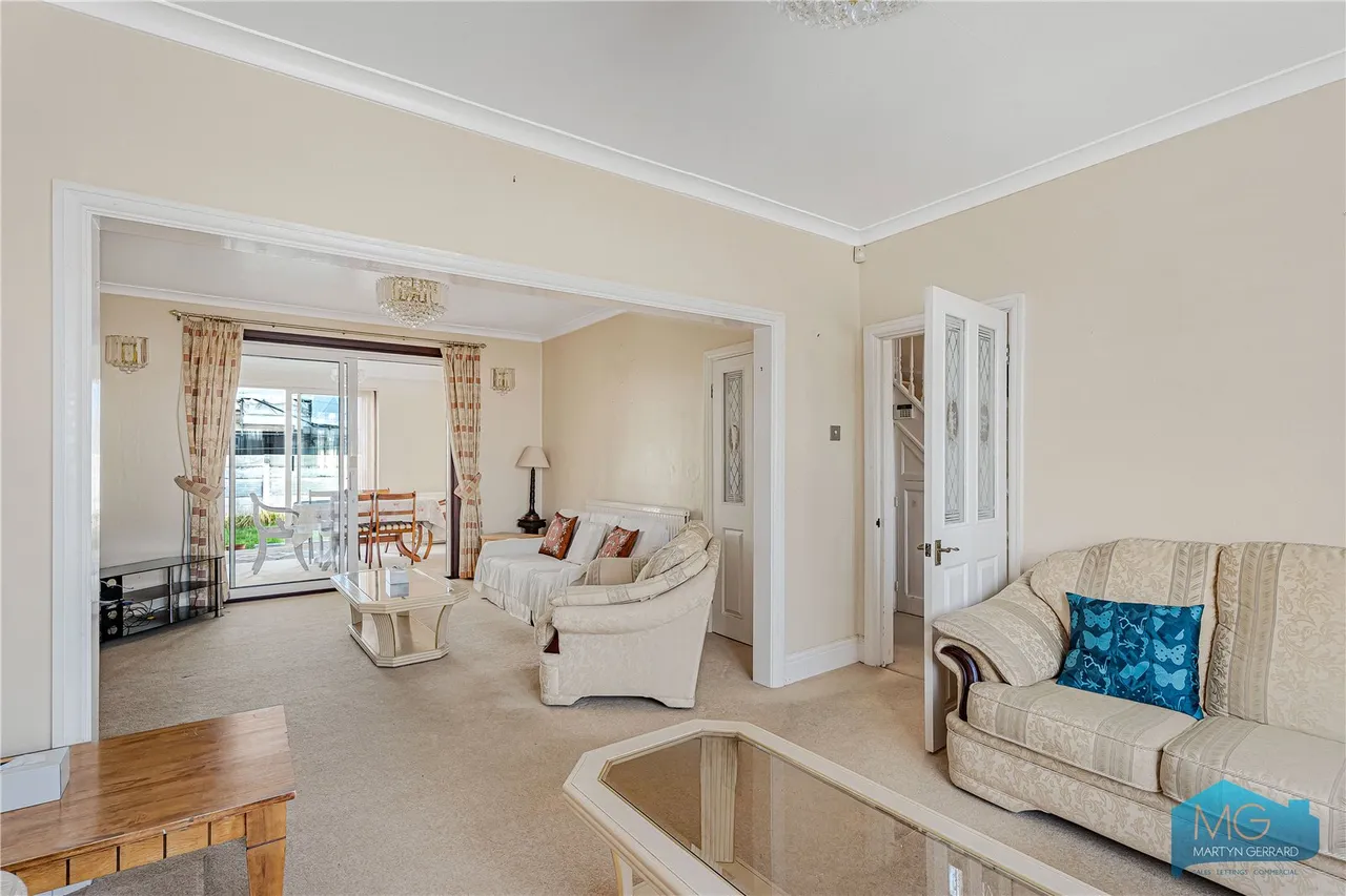 Devonshire Road, London, NW7, photo 2
