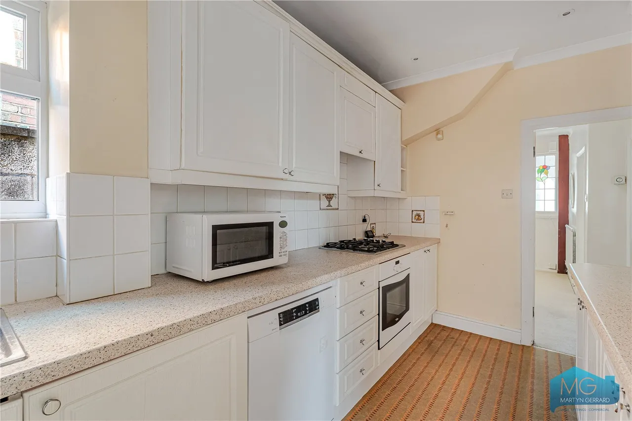 Devonshire Road, London, NW7, photo 14