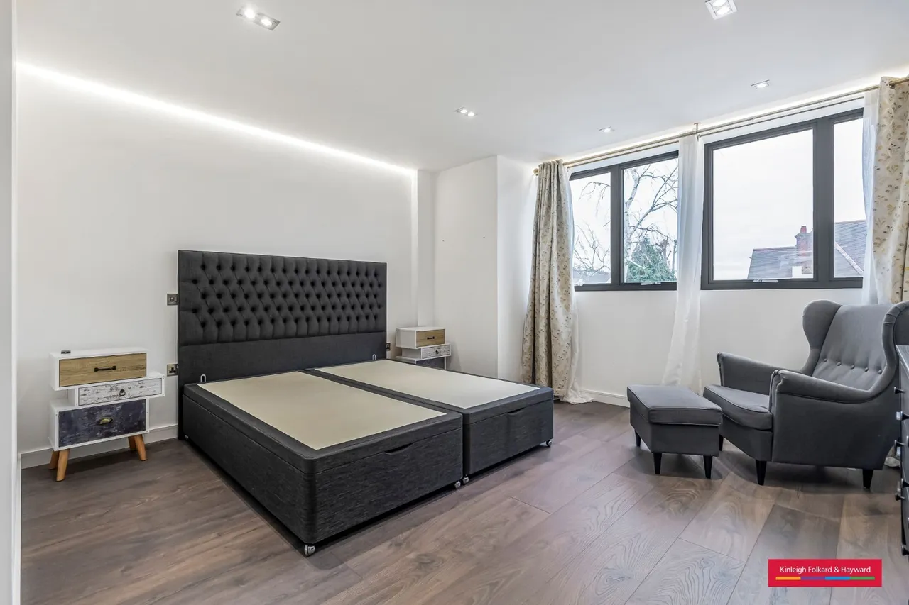 The Ridgeway, London, NW11, photo 11