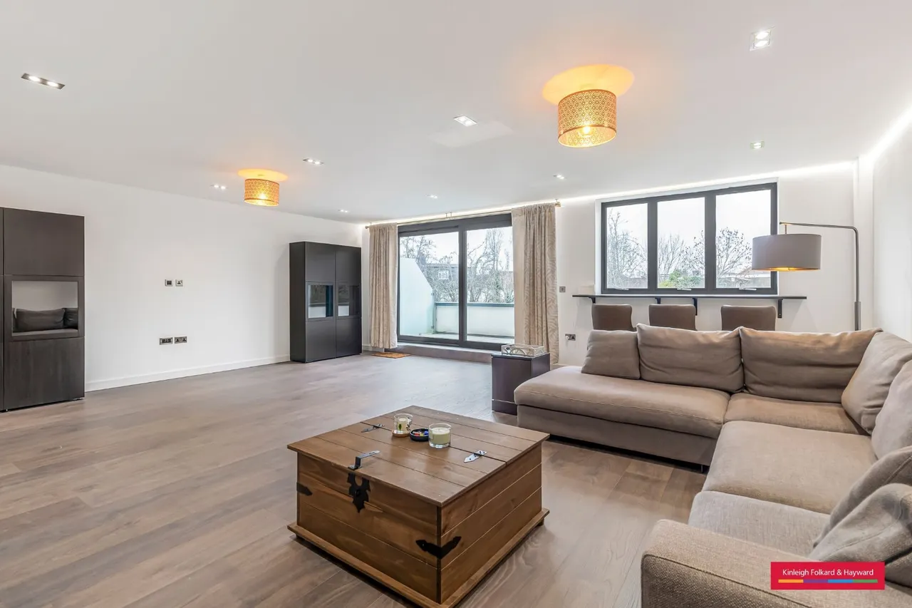 The Ridgeway, London, NW11, photo 8