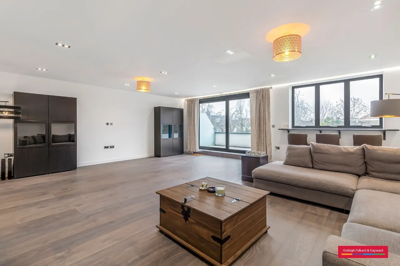 The Ridgeway, London, NW11, photo 9