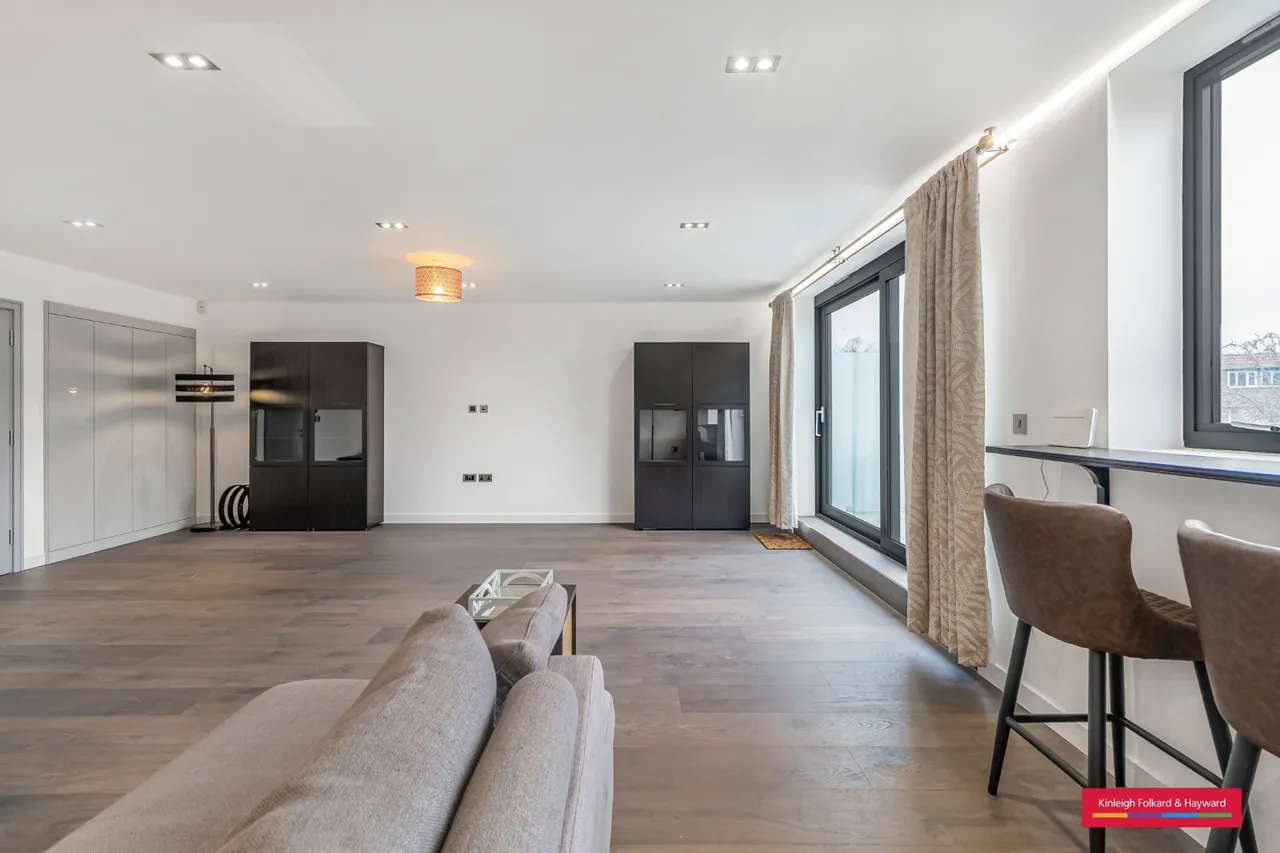The Ridgeway, London, NW11, photo 7