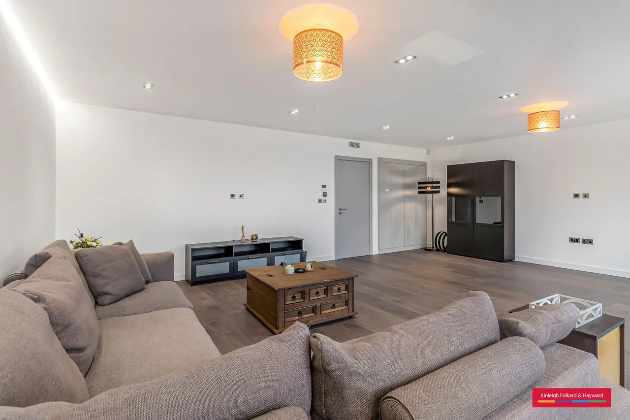 The Ridgeway, London, NW11, photo 6