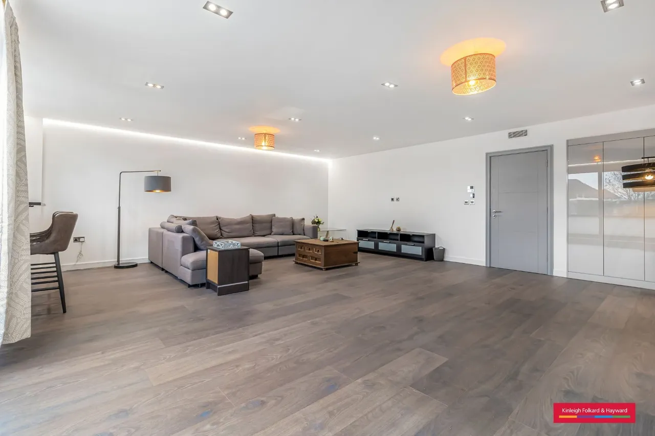 The Ridgeway, London, NW11, photo 5