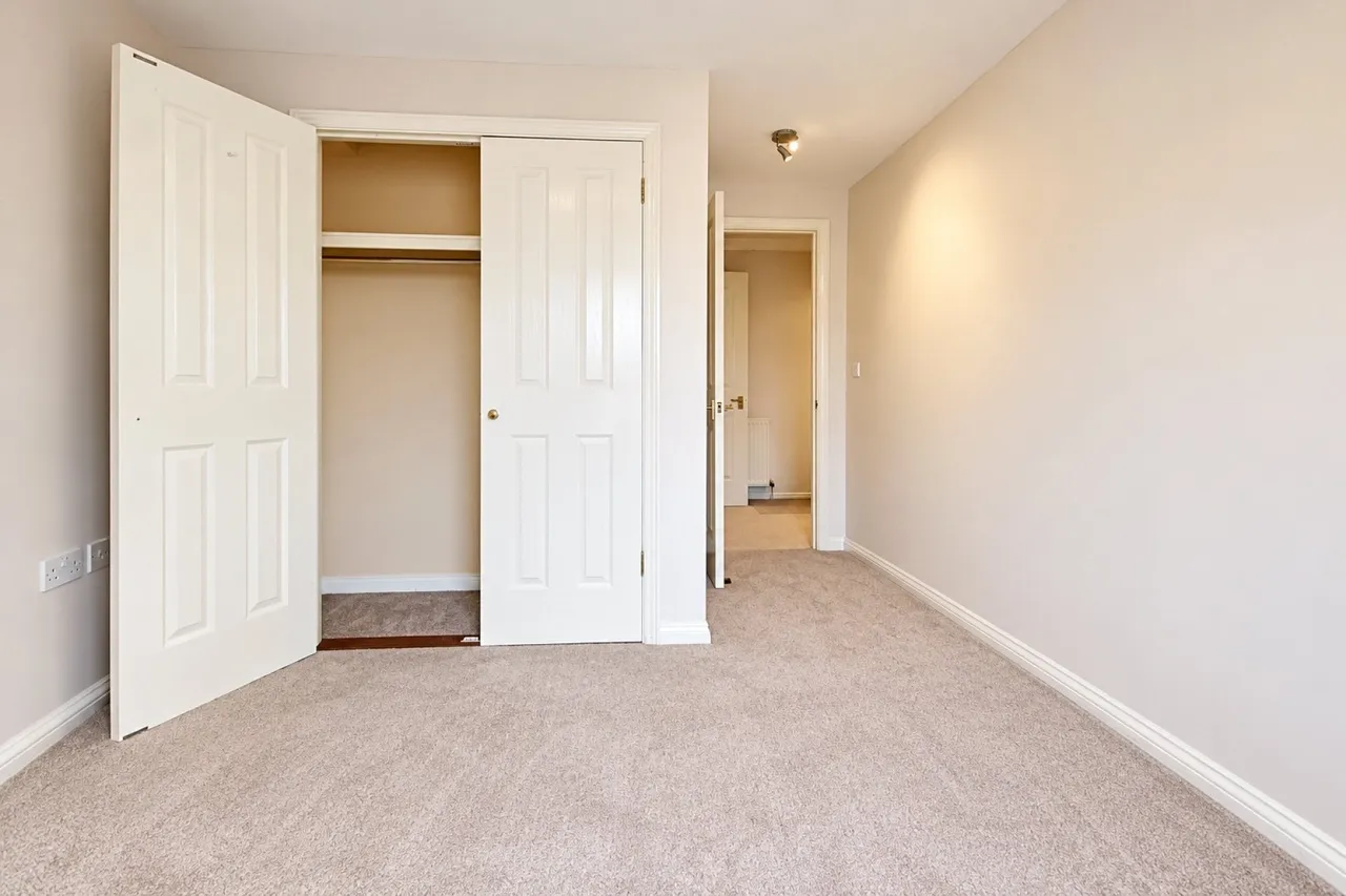 Cobham Close, Enfield, EN1, photo 8