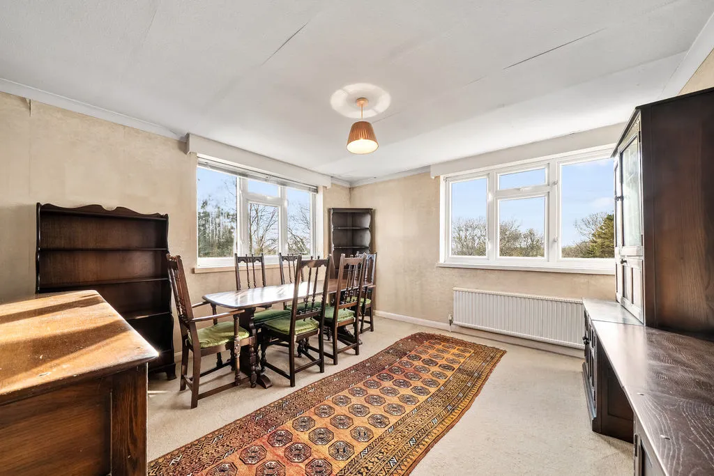 Oatlands Drive, Weybridge KT13 9JH, photo 11